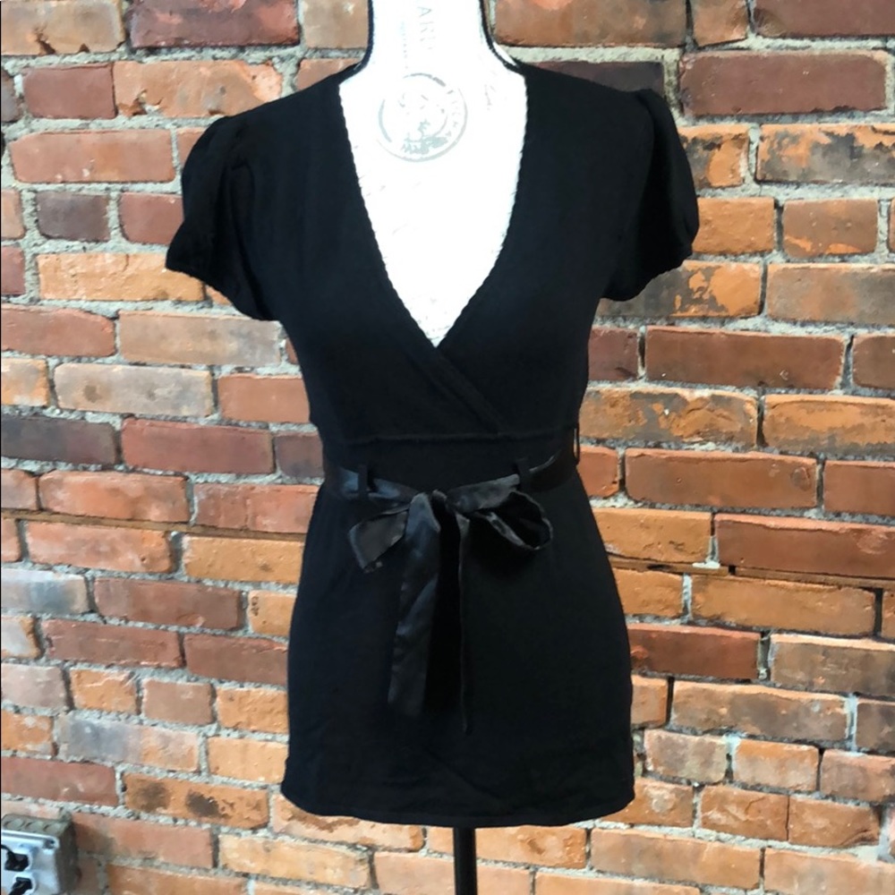 Sele large black bow tie top